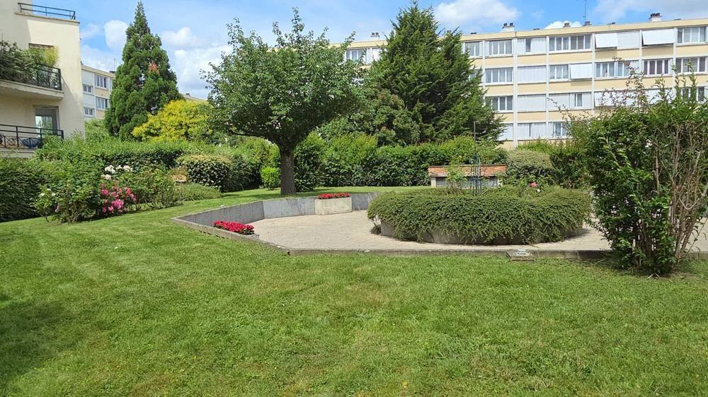 Jardin de copropriété entretenu par Koto Green en Île-de-France